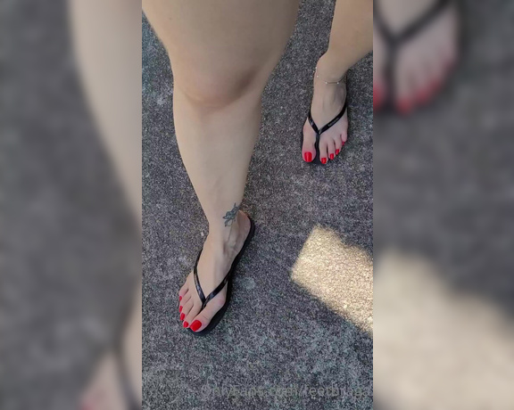 Feet Braga aka Feetbraga OnlyFans - Eu amei essa cor laranja nas minhas unhas quem amou who loved this new orange color on my nails