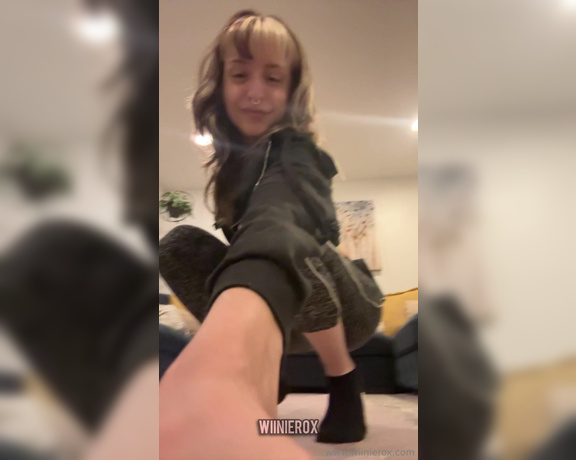 Wiinie aka wiinierox - 04-16-2025 OnlyFans Video - would you be my sock simp lt3