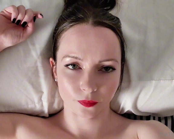 TheTinyFeetTreat VIP aka thetinyfeettreatvip - 10-07-2024 OnlyFans Video - Harley Haunts You_Your girlfriends such a bitch