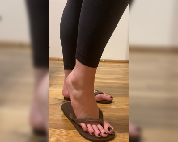 Nina aka Fityoginina OnlyFans - I know I have some serious flip flop lovers out there This one is for you and thank you to my