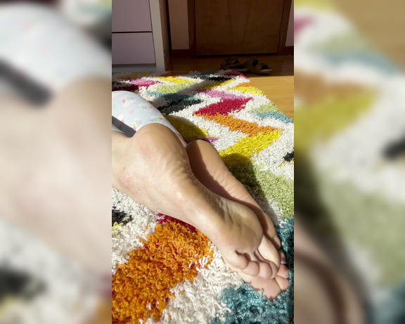 Nina aka Fityoginina OnlyFans - I decided it’s a video day today, hope you like it Ohhhh my soles warming in the sun felt so good