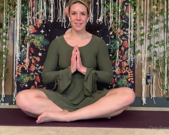 Nina aka Fityoginina OnlyFans - Here’s a preview of my heart chakra meditation I actually didn’t end up introducing any asana (the