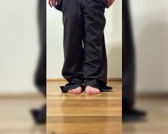 Nina aka Fityoginina OnlyFans - Post work flowy pant foot teasing and strip Do you like stinky feet or mild or non smelly feet Any