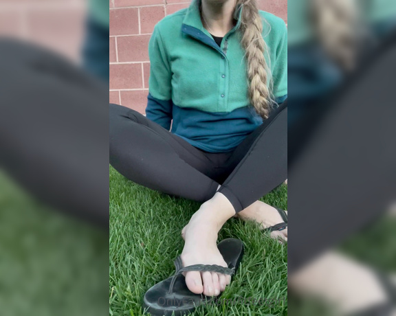 Nina aka Fityoginina OnlyFans - Spring nights are suitable for my favorite flip flops I just love the way the cool grass feels unde
