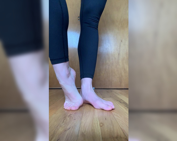 Nina aka Fityoginina OnlyFans - Toe cracking goodness