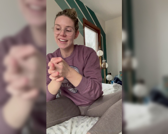 Nina aka Fityoginina OnlyFans - Surprise casual JOI I was just going to film me moisturizing my soles so they stay nice and soft