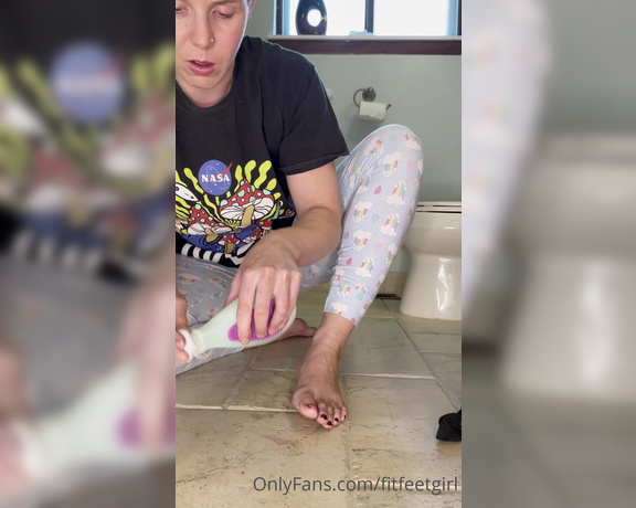 Nina aka Fityoginina OnlyFans - No more nail polish for all you natural lovers Natural Nina is back! Man, that’s a good handle…