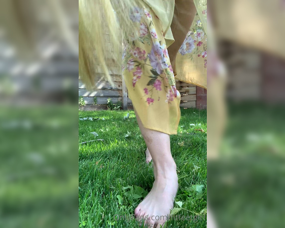 Nina aka Fityoginina OnlyFans - Your favorite garden fairy is back and feeling slightly clumsy today but playful nonetheless