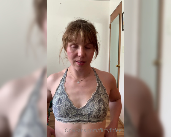 Nina aka Fityoginina OnlyFans - Your dorky but cute girlfriend is flirting with you