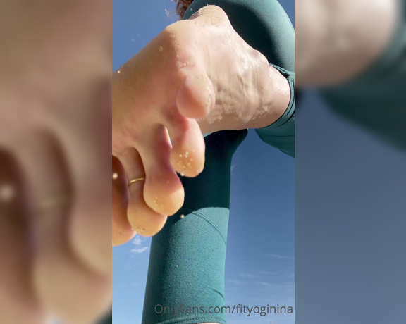 Nina aka Fityoginina OnlyFans - Last of the sandy, outdoor feet today!