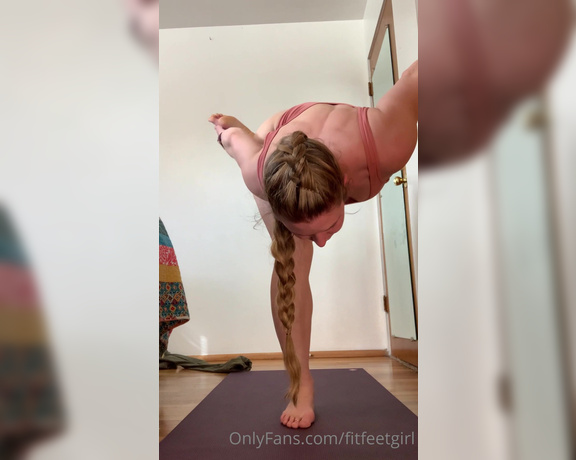 Nina aka Fityoginina OnlyFans - This is one if my favorite songs It makes me feel like I’m in this magical, soft, flowy, parallel