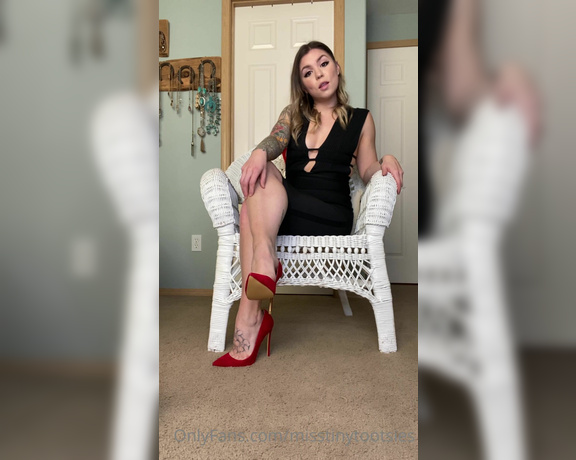 Misstinytootsies aka Misstinytootsies OnlyFans - (Part 2)  I’ve had a little too much to drink, and when that happens I tend to fully speak my min