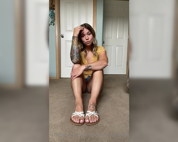 Misstinytootsies aka Misstinytootsies OnlyFans - Step brother finds out about his sisters Onlyfans page and blackmails her into a FJ  Very bratty