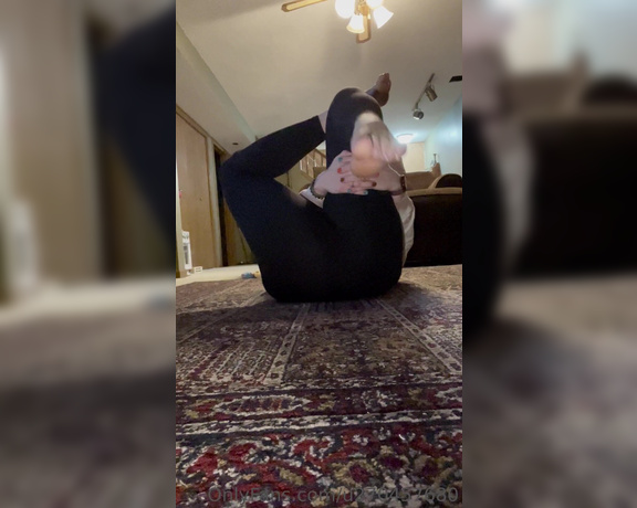 Amysoles269 aka Amysoles269 OnlyFans - Yoga stretches good morning!