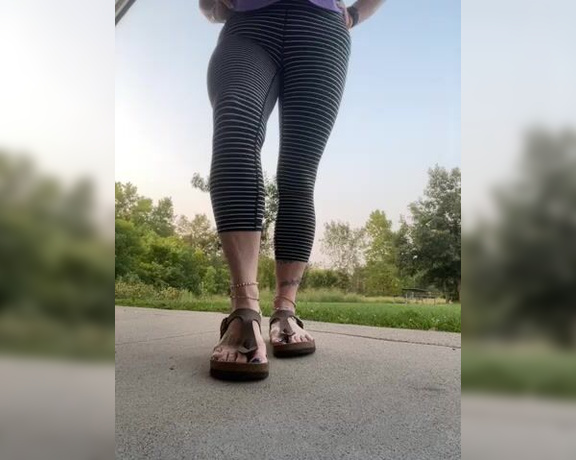 Amysoles269 aka Amysoles269 OnlyFans - Sexy feet and birks Wow!