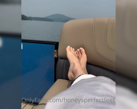 Honey Crest aka Honeysperfectfeet OnlyFans - Please enjoy a film of my feet on a boat 2