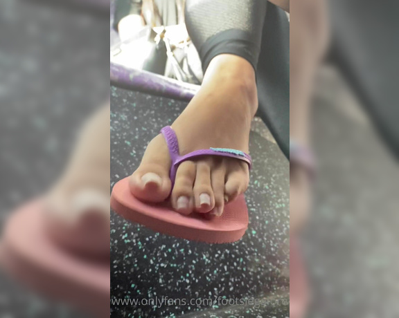 Footsiegalore aka Footsiegalore OnlyFans - Bare naked nails on the bus in my new gorgeous flip flops that I got for my bday from a special some