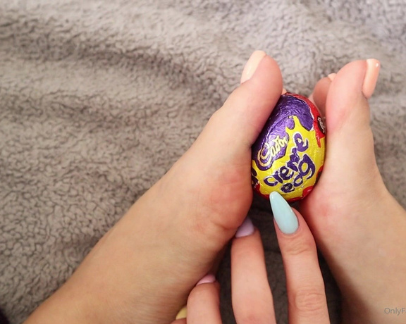 Footsiegalore aka Footsiegalore OnlyFans - Footsie creme egg tease