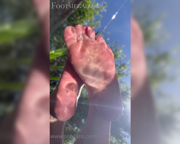 Footsiegalore aka Footsiegalore OnlyFans - Dripping all over you