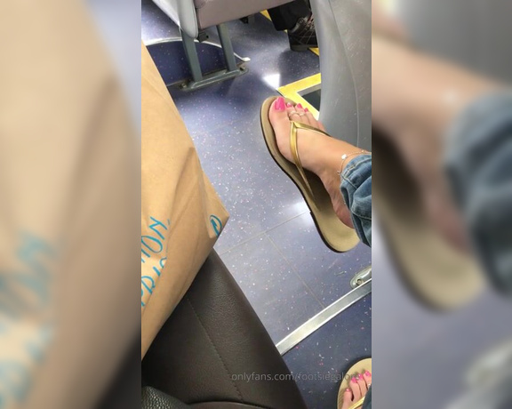 Footsiegalore aka Footsiegalore OnlyFans - Only fans exclusive! 5 min flip flop bus tease! I caught someone looking