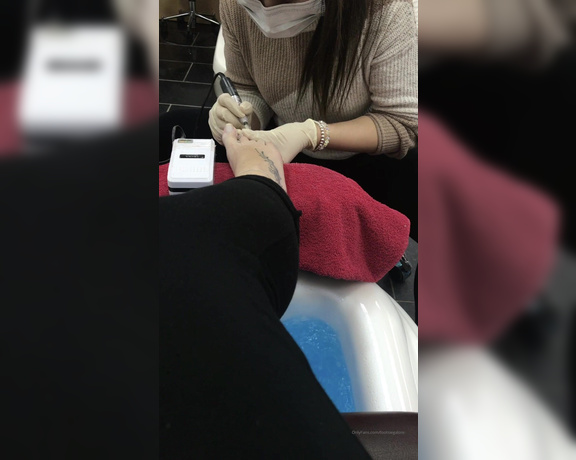 Footsiegalore aka Footsiegalore OnlyFans - Here’s a little video compilation of the first gel pedicure (done by someone else) I’ve ever had!