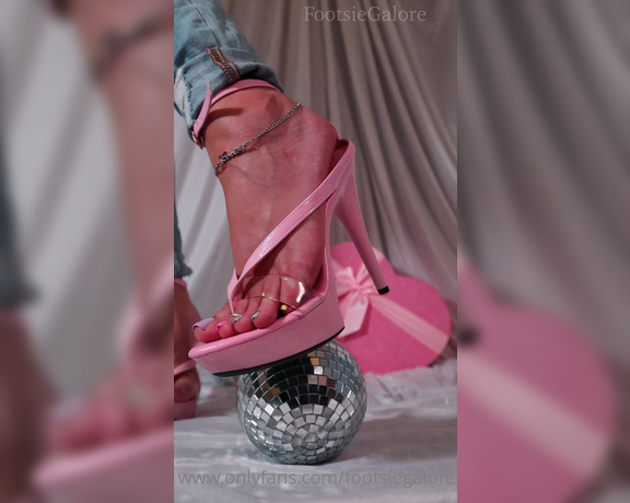 Footsiegalore aka Footsiegalore OnlyFans - Let me play with these disco balls watch my pretty hot feet wiggle after that heel drops