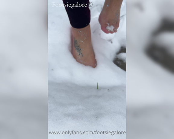 Footsiegalore aka Footsiegalore OnlyFans - Day 13  Reveal Snow Queen listen to the snow crush and melt beneath my sizzling soles  I 1