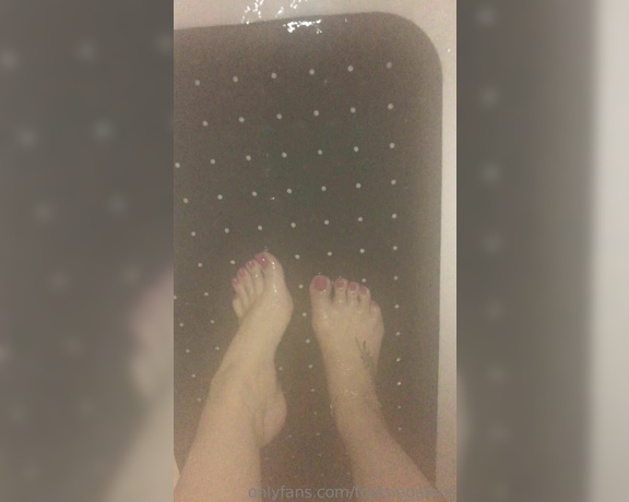 Footsiegalore aka Footsiegalore OnlyFans - Only fans exclusive! Steamy hot shower peek at my new pedi