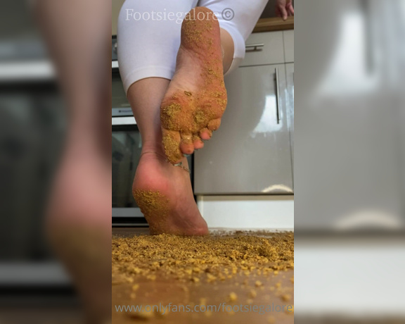 Footsiegalore aka Footsiegalore OnlyFans - Smashing Sunday! It was biscuitscookies that I smashed to pieces! Do you like my crumb covered soles