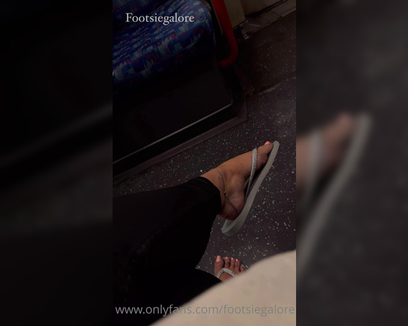 Footsiegalore aka Footsiegalore OnlyFans - A day in the life of Footsie! So I braved the cold in my flip flops on a trip into London today and