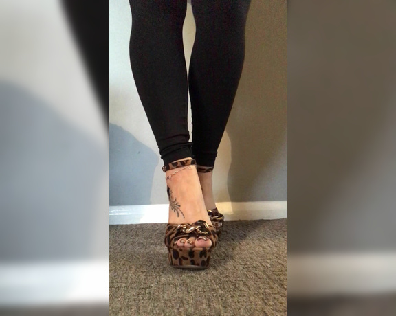 Footsiegalore aka Footsiegalore OnlyFans - Only fans exclusive! Leopard print heels I’m not sure who bought them for me but I love them her