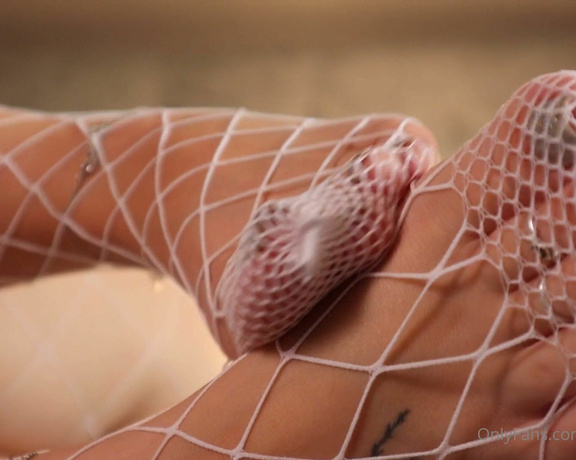 Footsiegalore aka Footsiegalore OnlyFans - Fishnet Footsie play