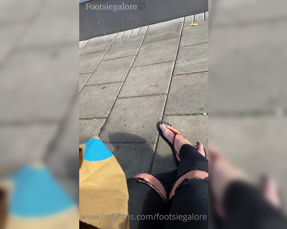 Footsiegalore aka Footsiegalore OnlyFans - Waiting for the bus and people watching Do you think anyone was watching