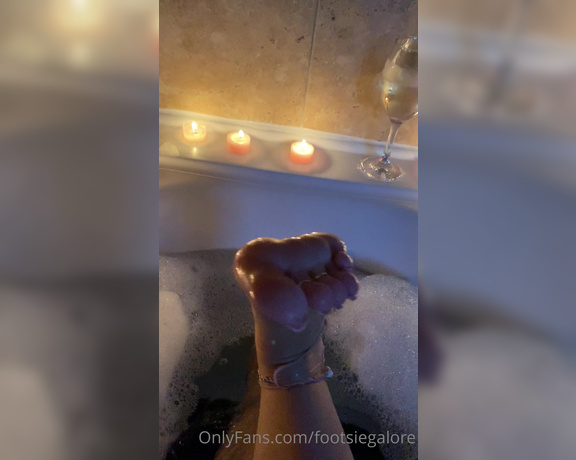 Footsiegalore aka Footsiegalore OnlyFans - More candlelit bath time fun videos for my darlings 1