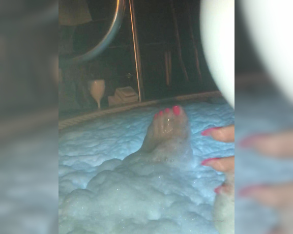 Footsiegalore aka Footsiegalore OnlyFans - Tipsy Footsie at the spa