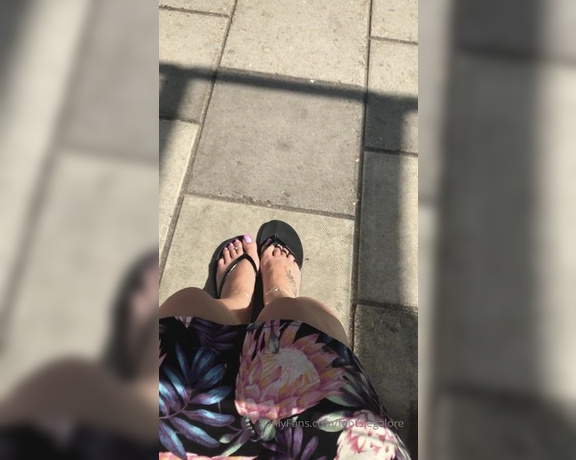 Footsiegalore aka Footsiegalore OnlyFans - A peek into Footsie’s day! Bus stop tease, bus dangling fun! Would you give in and stare or catch