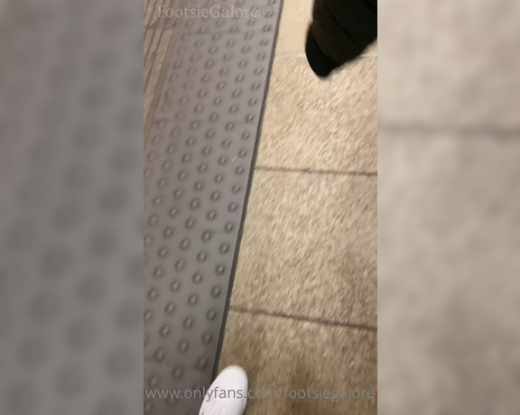 Footsiegalore aka Footsiegalore OnlyFans - Flip flop Friday! Imagine taking a sneaky video if you were on the tube with