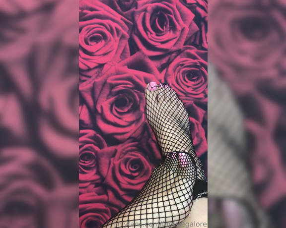 Footsiegalore aka Footsiegalore OnlyFans - Only fans exclusive! I have started making Valentine’s content! Here’s a lil vid for you what