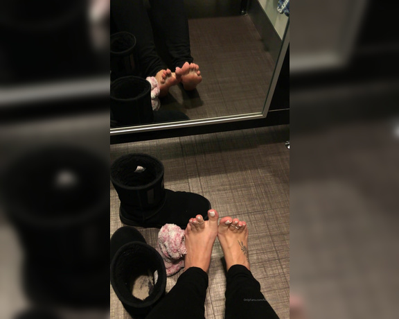 Footsiegalore aka Footsiegalore OnlyFans - Posting some content from my foot fetish treasure trove of a phone, changing room sock removal!