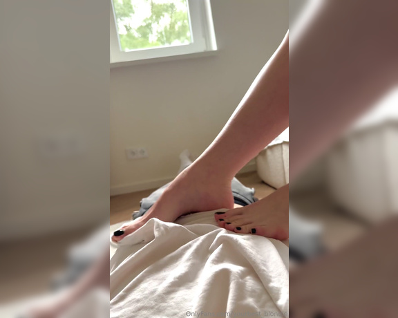 Letty blondie aka yourbest_blondie - 06-18-2025 OnlyFans Video - Hes on the floor, Im in control