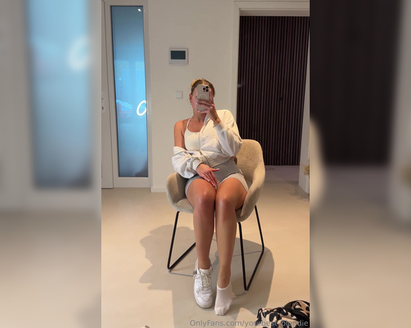 Letty blondie aka yourbest_blondie - 07-21-2025 OnlyFans Video - Just got back from the gym  My workout was intense, my clothes are sticking to