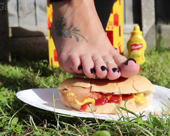 Footsiegalore aka Footsiegalore OnlyFans - Sausage squishing fun! I’m going to squeeze the sauces for your hot dog with my feet then persona