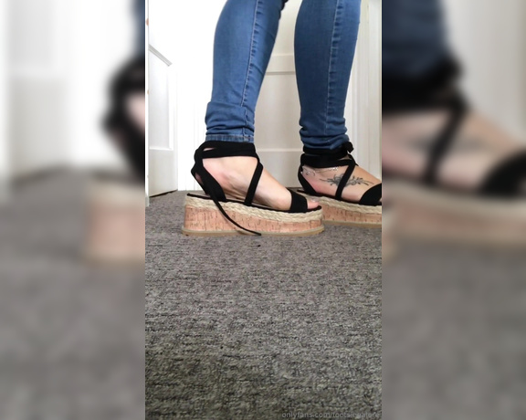 Footsiegalore aka Footsiegalore OnlyFans - Only fans exclusive! These sandals plus they give me added height