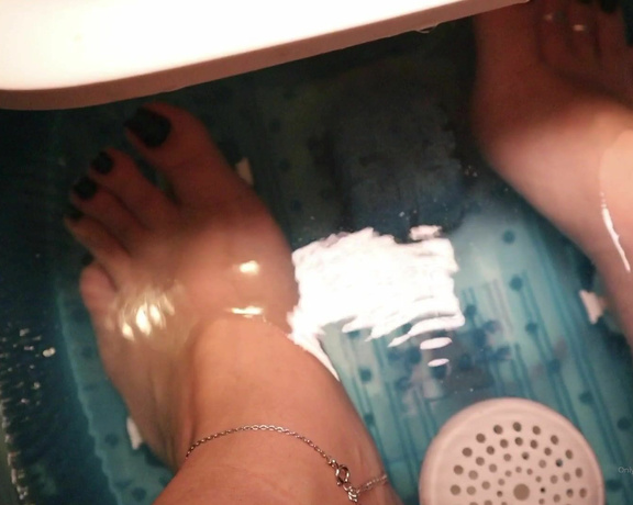 Footsiegalore aka Footsiegalore OnlyFans - 15 min vid! This made my feet softer than I ever imagined! I also thought I had removed most of the