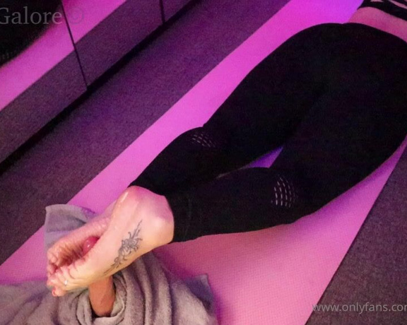 Footsiegalore aka Footsiegalore OnlyFans - Fj Friday yoga style