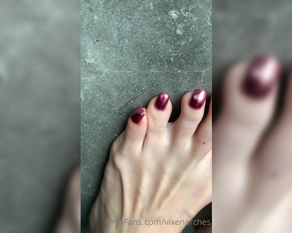 Vixen Arches aka Vixenarches OnlyFans - Current mani pedi Rose gold chrome it’s hard to capture it Sometimes it looks more pinkish, ot 4