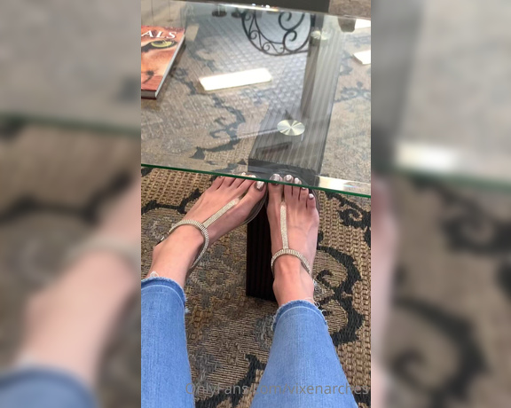 Vixen Arches aka Vixenarches OnlyFans - In a cafe do you think anyone checked out my feet JOI with this pedi coming soon!