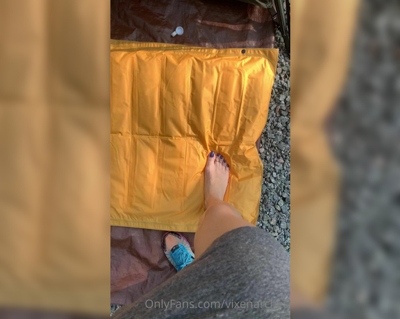 Vixen Arches aka Vixenarches OnlyFans - Pumping up an air mattress while camping I just thought some of you might like to see this so I gra
