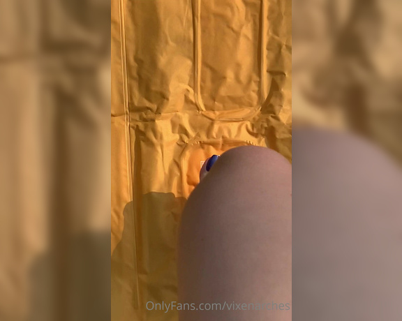 Vixen Arches aka Vixenarches OnlyFans - Pumping up an air mattress while camping I just thought some of you might like to see this so I gra