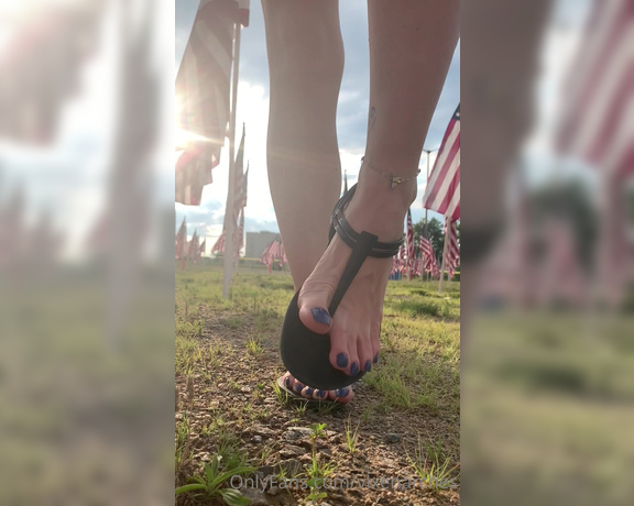 Vixen Arches aka Vixenarches OnlyFans - Happy July 4th (Independence Day) weekend if you’re in the USA!